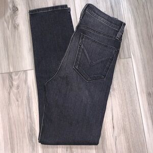 1️⃣ Hudson Jeans NWT 25 Holly highrise skinny
